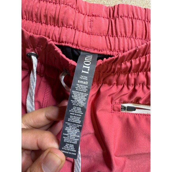 Vuori Women's Running Shorts Coral Pink Performance Zipper Pocket S $78 - Picture 5 of 7